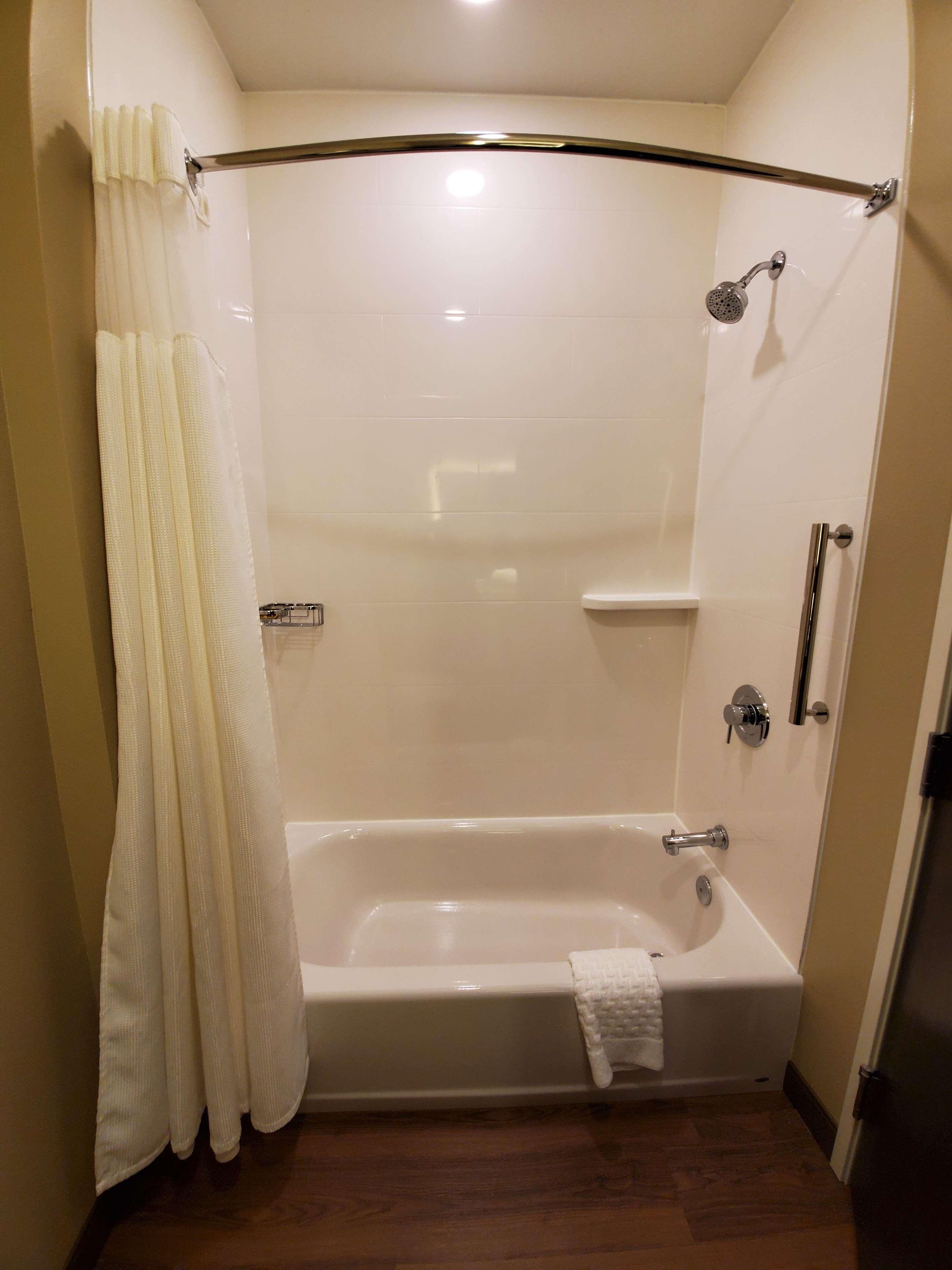 Best Western Plus Lakeview Hotel Madison Extérieur photo