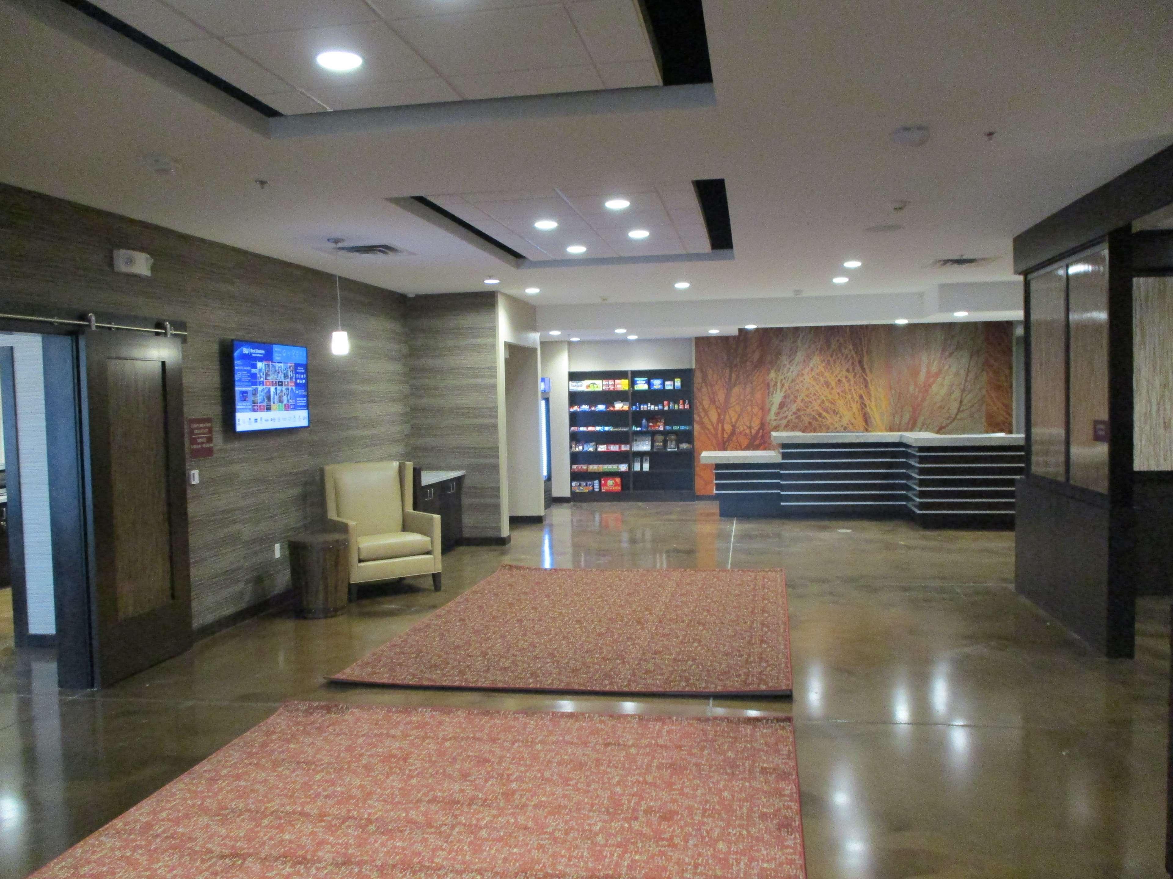 Best Western Plus Lakeview Hotel Madison Extérieur photo