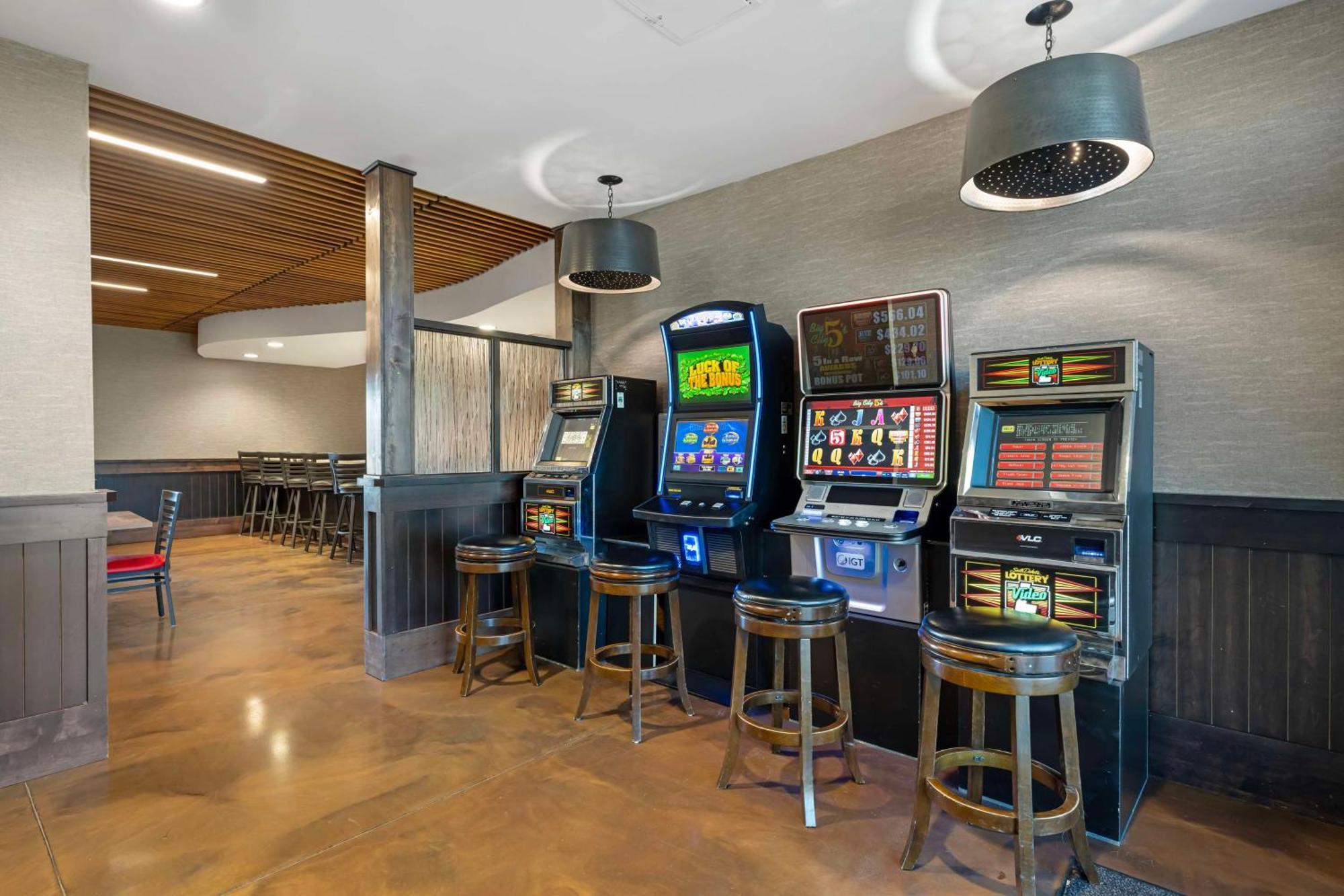 Best Western Plus Lakeview Hotel Madison Extérieur photo