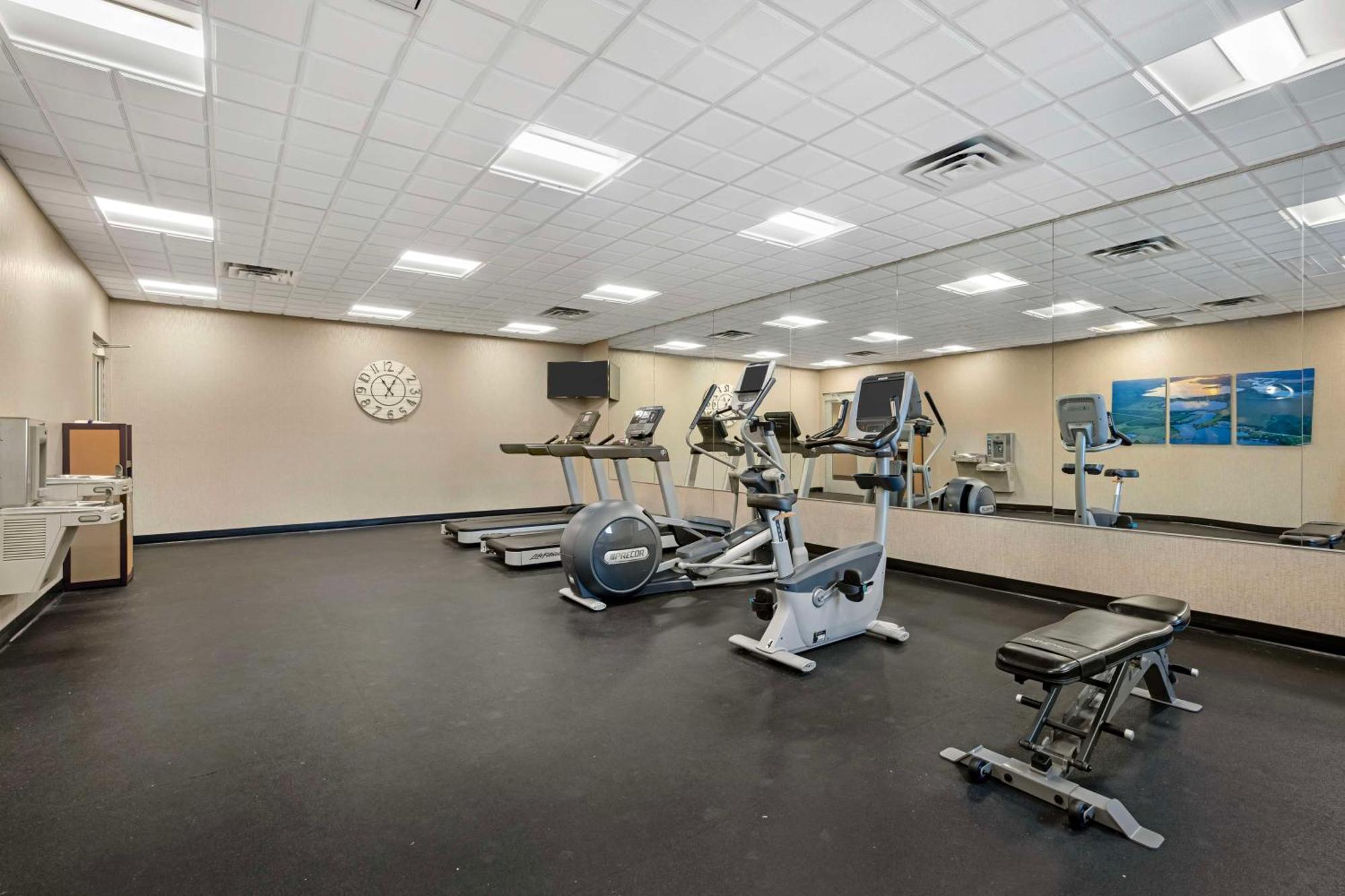 Best Western Plus Lakeview Hotel Madison Extérieur photo