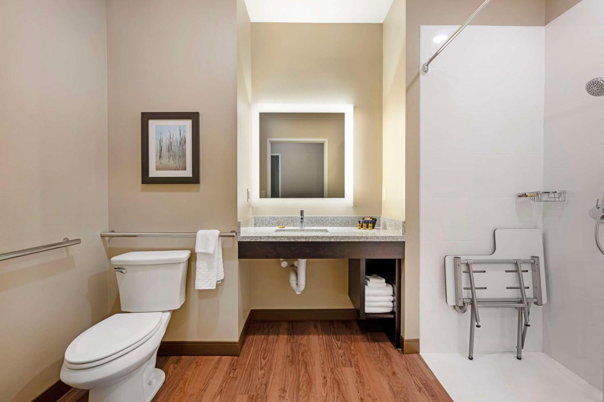 Best Western Plus Lakeview Hotel Madison Extérieur photo