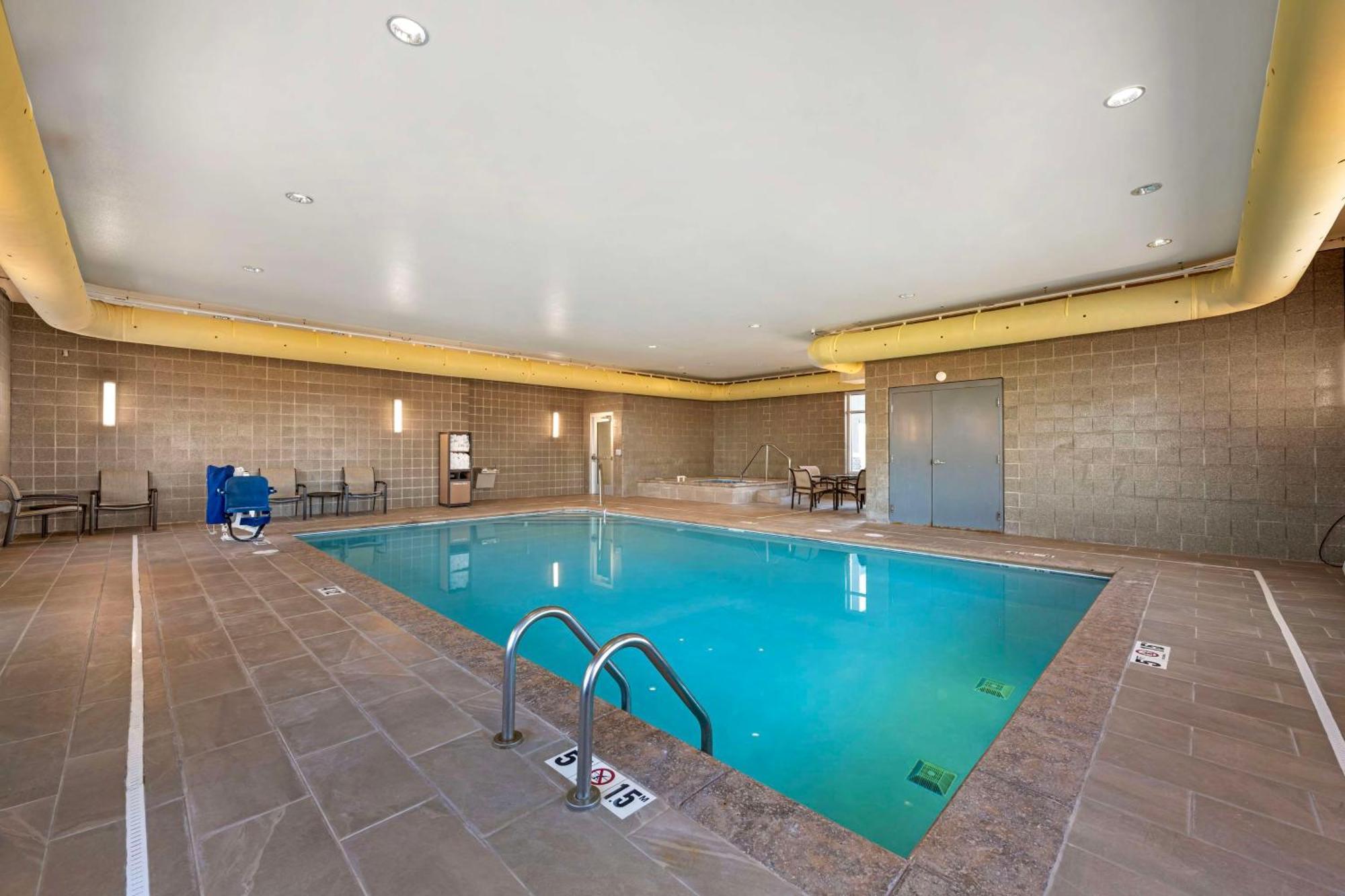 Best Western Plus Lakeview Hotel Madison Extérieur photo